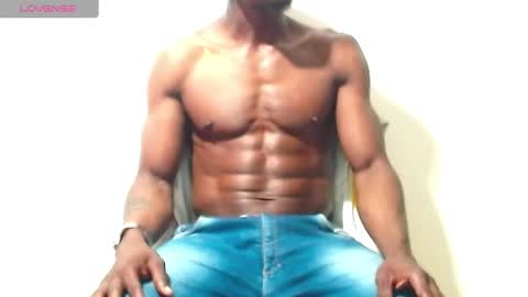 Snapshot of miltonn_jakee chatting on 03-12-25, 01:47 Miltonn online show from 03-12-25, 01:47