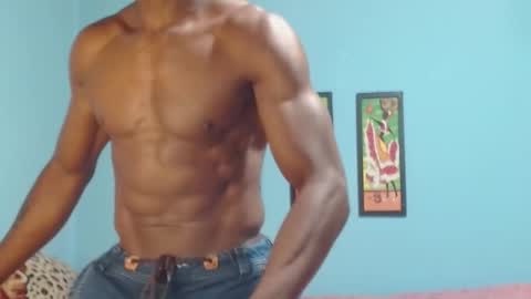 Snapshot of miltonn_jakee chatting on 10-25-25, 06:57 Miltonn online show from 10-25-25, 06:57