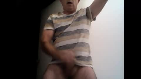 Snapshot of milu72 chatting on 01-25-25, 04:57 milu72 online show from 01-25-25, 04:57