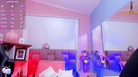 Snapshot of milu_beluci chatting on 11-21-25, 03:00 Milu Belucci online show from 11-21-25, 03:00