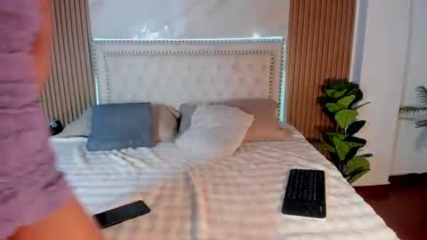 miluu online show from 07-10-26, 09:39