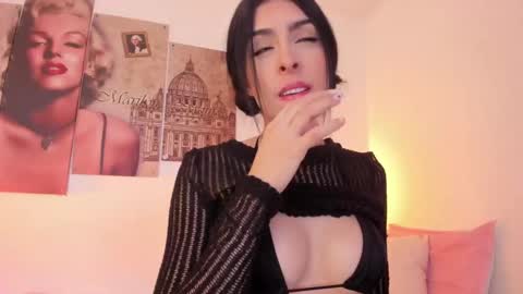 Snapshot of milu_cooper chatting on 10-13-25, 09:42 milu modelo independiente .onlyfans kmila model online show from 10-13-25, 09:42