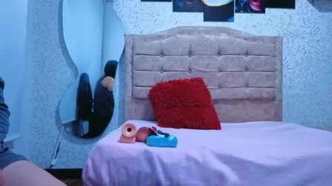 Snapshot of mily_lu chatting on 07-04-26, 03:02 mily online show from 07-04-26, 03:02