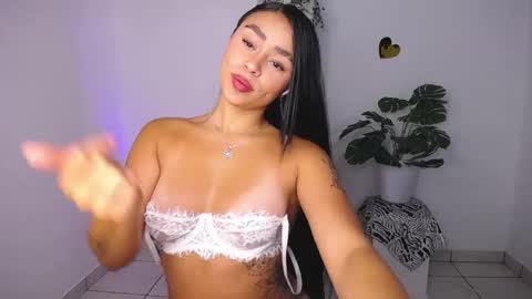 Mily Ortiz online show from 04-15-26, 02:46