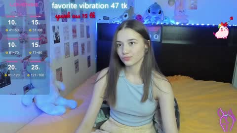 Snapshot of milyamess chatting on 01-26-25, 07:09 Emily online show from 01-26-25, 07:09