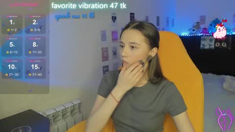 Snapshot of milyamess chatting on 02-06-25, 07:51 Emily online show from 02-06-25, 07:51