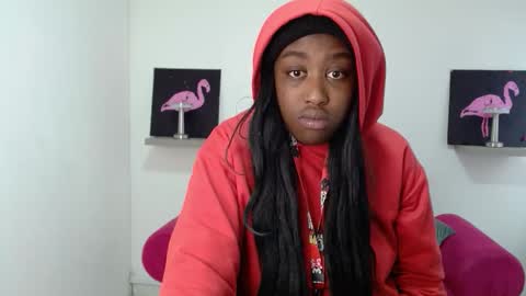 Snapshot of milykabombastik chatting on 10-21-25, 12:17 milykabombastik online show from 10-21-25, 12:17