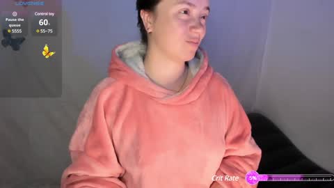 Snapshot of milysauria_ chatting on 01-29-25, 09:33 Mily online show from 01-29-25, 09:33