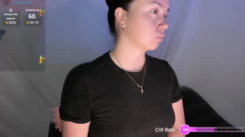 Snapshot of milysauria_ chatting on 02-05-25, 10:19 Mily online show from 02-05-25, 10:19