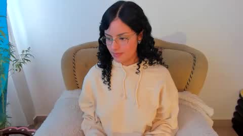 Mimii  online show from 11-07-25, 09:04