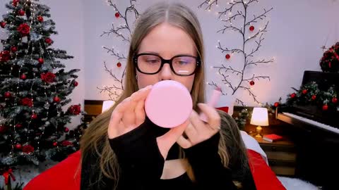 Kelly online show from 01-22-25, 06:10