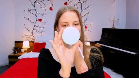 Kelly online show from 03-07-25, 06:13