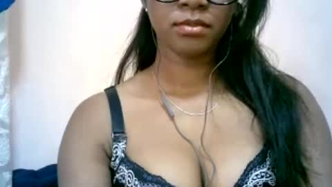 mimie32 online show from 07-01-26, 09:22