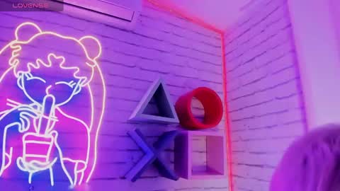 Minji online show from 01-06-25, 11:51