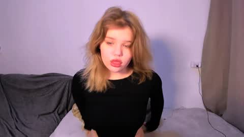 Snapshot of mina27372 chatting on 12-16-24, 01:53 hi Im Mina online show from 12-16-24, 01:53