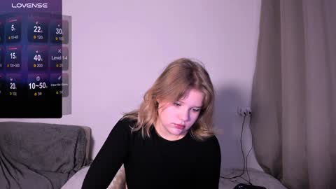 Snapshot of mina27372 chatting on 12-24-24, 02:21 hi Im Mina online show from 12-24-24, 02:21