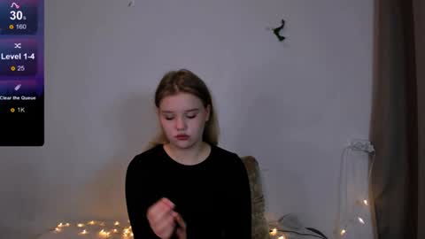 Snapshot of mina27372 chatting on 12-30-24, 01:48 hi Im Mina online show from 12-30-24, 01:48