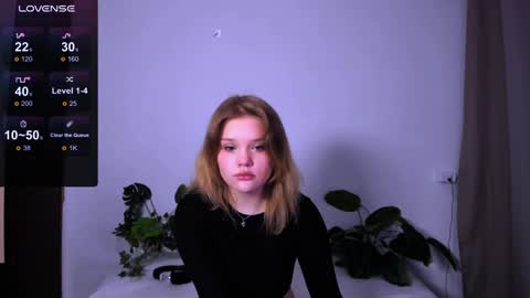 Snapshot of mina27372 chatting on 01-24-25, 09:06 hi Im Mina online show from 01-24-25, 09:06