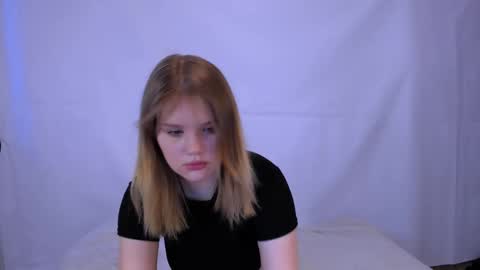 Snapshot of mina27372 chatting on 02-14-25, 01:23 hi Im Mina online show from 02-14-25, 01:23