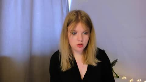 Snapshot of mina27372 chatting on 03-09-25, 04:16 hi Im Mina online show from 03-09-25, 04:16