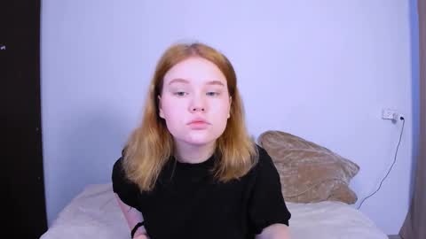 Snapshot of mina27372 chatting on 09-09-25, 02:00 hi Im Mina online show from 09-09-25, 02:00