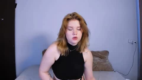 Snapshot of mina27372 chatting on 09-18-25, 01:40 hi Im Mina online show from 09-18-25, 01:40