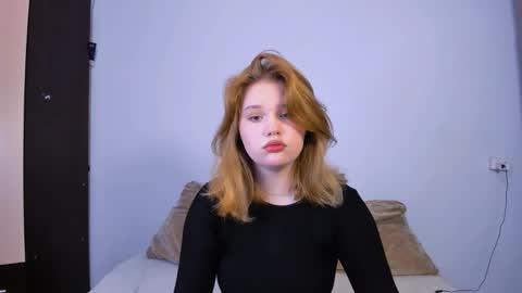 Snapshot of mina27372 chatting on 09-24-25, 11:46 hi Im Mina online show from 09-24-25, 11:46