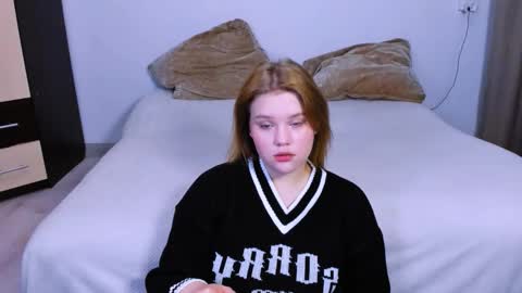 Snapshot of mina27372 chatting on 10-04-25, 11:08 hi Im Mina online show from 10-04-25, 11:08