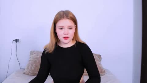 Snapshot of mina27372 chatting on 10-25-25, 02:30 hi Im Mina online show from 10-25-25, 02:30