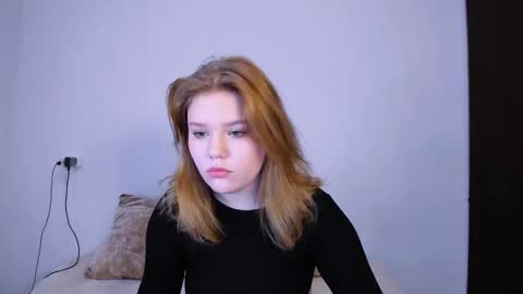 Snapshot of mina27372 chatting on 10-28-25, 10:23 hi Im Mina online show from 10-28-25, 10:23