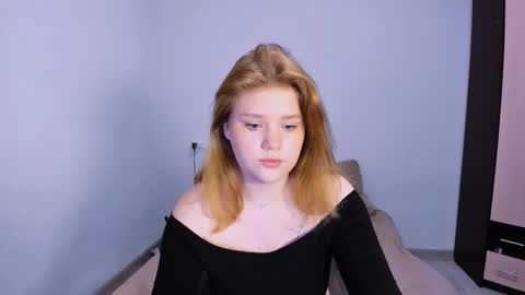 Snapshot of mina27372 chatting on 11-19-25, 01:49 hi Im Mina online show from 11-19-25, 01:49