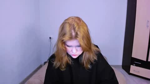 Snapshot of mina27372 chatting on 11-26-25, 01:50 hi Im Mina online show from 11-26-25, 01:50