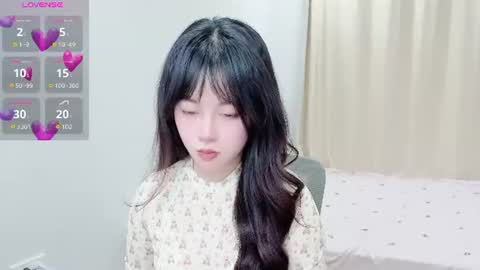 Snapshot of minaaaa69879 chatting on 06-19-26, 02:38 Na online show from 06-19-26, 02:38
