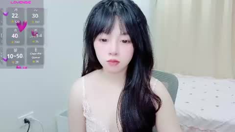 Snapshot of minaaaa69879 chatting on 06-22-26, 03:25 Na online show from 06-22-26, 03:25