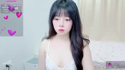 Snapshot of minaaaa69879 chatting on 06-23-26, 02:09 Na online show from 06-23-26, 02:09