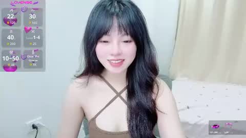 Snapshot of minaaaa69879 chatting on 06-25-26, 02:11 Na online show from 06-25-26, 02:11