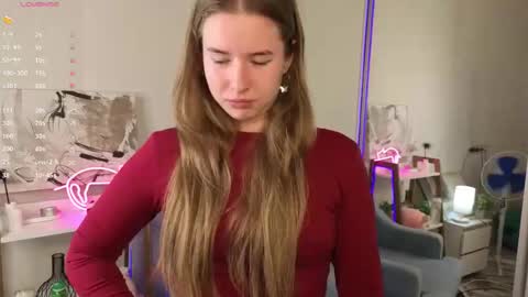Milly online show from 09-26-25, 05:06