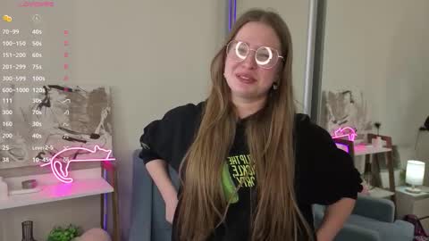 Milly online show from 10-19-25, 07:36
