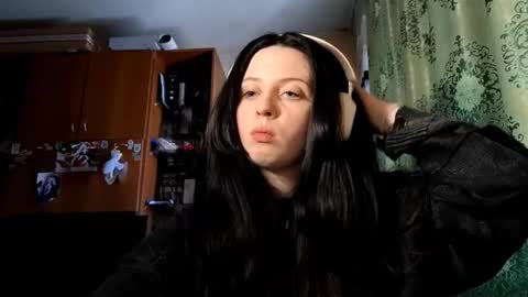 Mindy online show from 02-15-26, 07:51