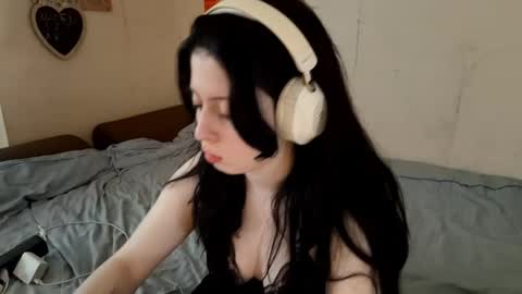 Mindy online show from 04-06-26, 04:21