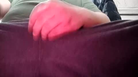 Snapshot of minecraftpickaxe chatting on 12-16-24, 05:33 minecraftpickaxe online show from 12-16-24, 05:33