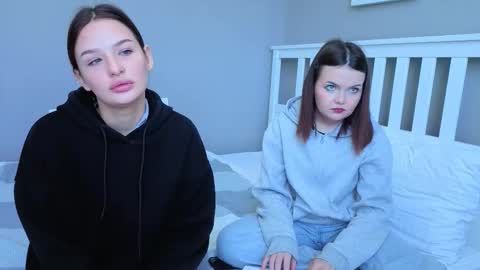 KarinaLeila online show from 10-01-25, 05:57