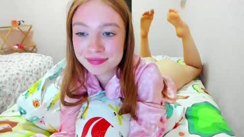 Snapshot of minidiva_ chatting on 07-07-26, 08:46 Amelia online show from 07-07-26, 08:46