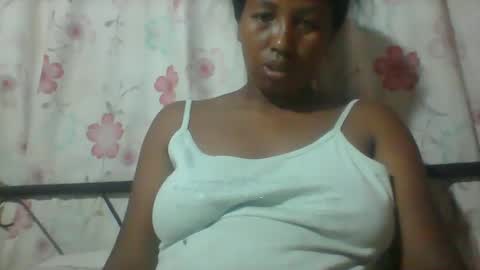 Snapshot of minie4tina chatting on 12-17-24, 09:28 Minie4Tina online show from 12-17-24, 09:28