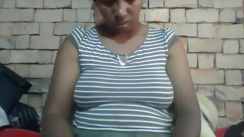 Snapshot of minie4tina chatting on 01-08-25, 04:34 Minie4Tina online show from 01-08-25, 04:34