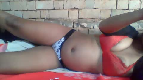 Snapshot of minie4tina chatting on 01-17-25, 12:10 Minie4Tina online show from 01-17-25, 12:10