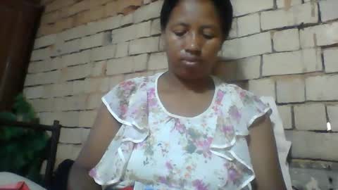 Snapshot of minie4tina chatting on 01-19-25, 06:09 Minie4Tina online show from 01-19-25, 06:09