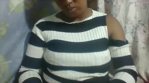 Snapshot of minie4tina chatting on 02-15-25, 06:01 Minie4Tina online show from 02-15-25, 06:01