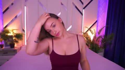 Snapshot of minifox_ chatting on 11-29-25, 08:06 minifox_ online show from 11-29-25, 08:06