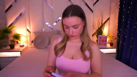 Snapshot of minifox_ chatting on 02-24-26, 08:23 minifox_ online show from 02-24-26, 08:23